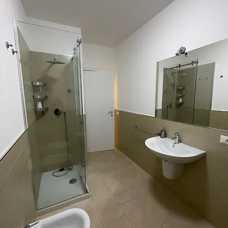 Aquilone Garden 펜션 비르지 베키